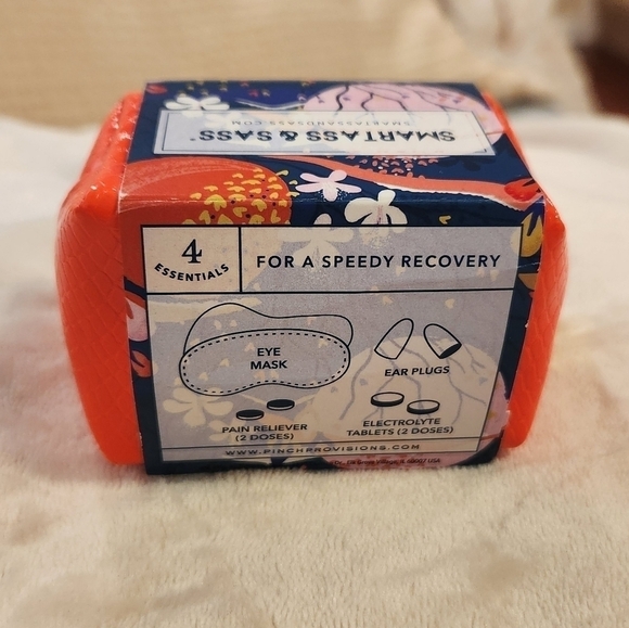 Mini Hangover Kit - Picture 5 of 6